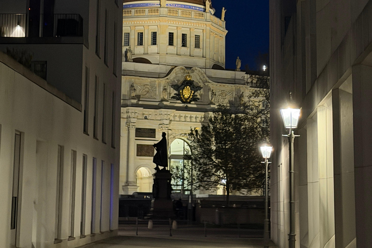 Berlin Night Walking Tour - Iconic Illuminated Landmarks Private Berlin Sunset Walking Tour - Iconic Landmarks
