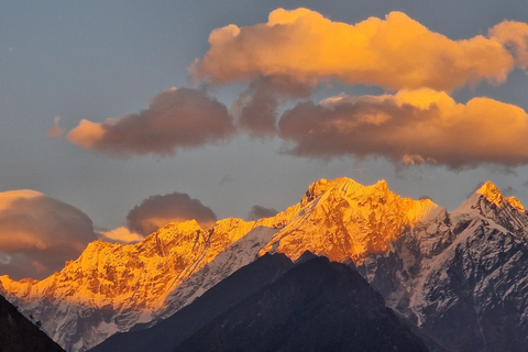 Trekking Manaslu Circuit w Nepalu.