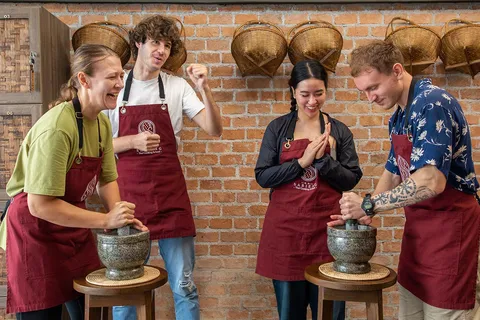 Bangkok: Cooking Class with Market Visit & Tuk Tuk Ride