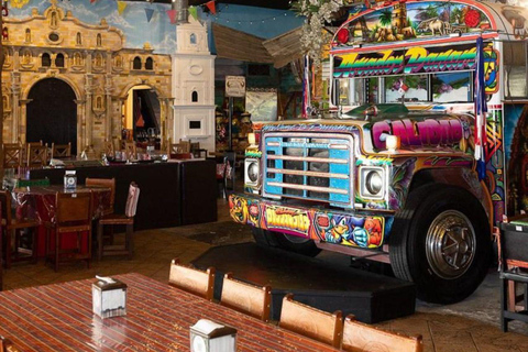 Panama City: Casco Viejo Sunset Walking Tour with Dinner