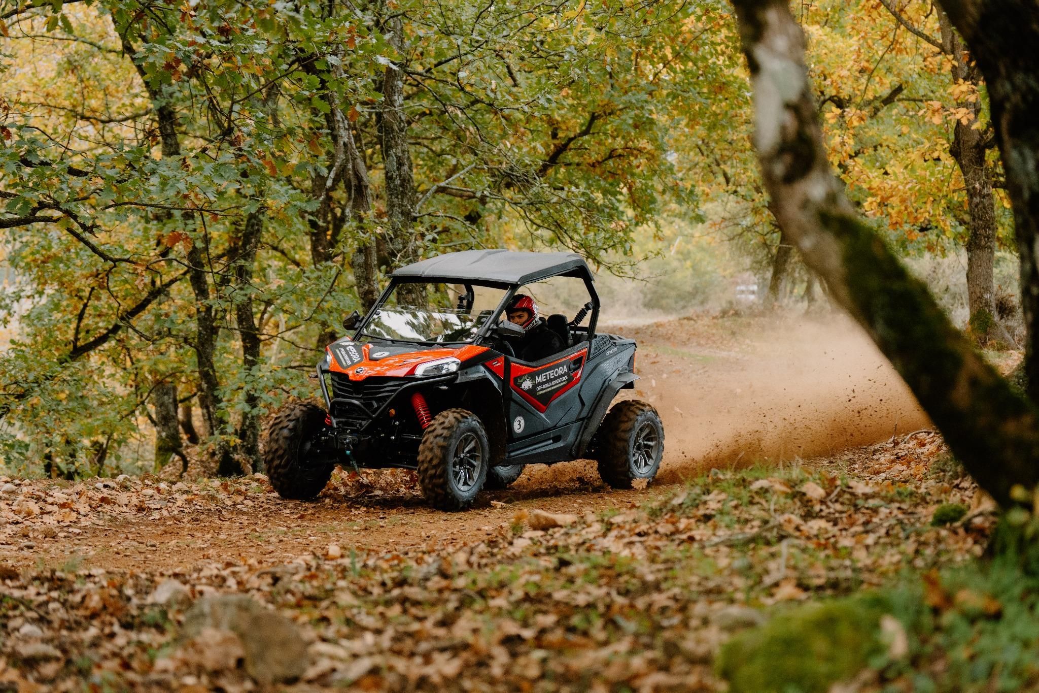 Meteora: Offroad-Abenteuer bei Sonnenuntergang mit SxS/Buggy und Guide