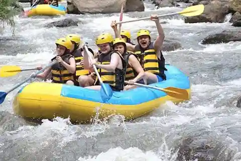 Ubud: Avventura di rafting sul fiume Ayung con pranzo