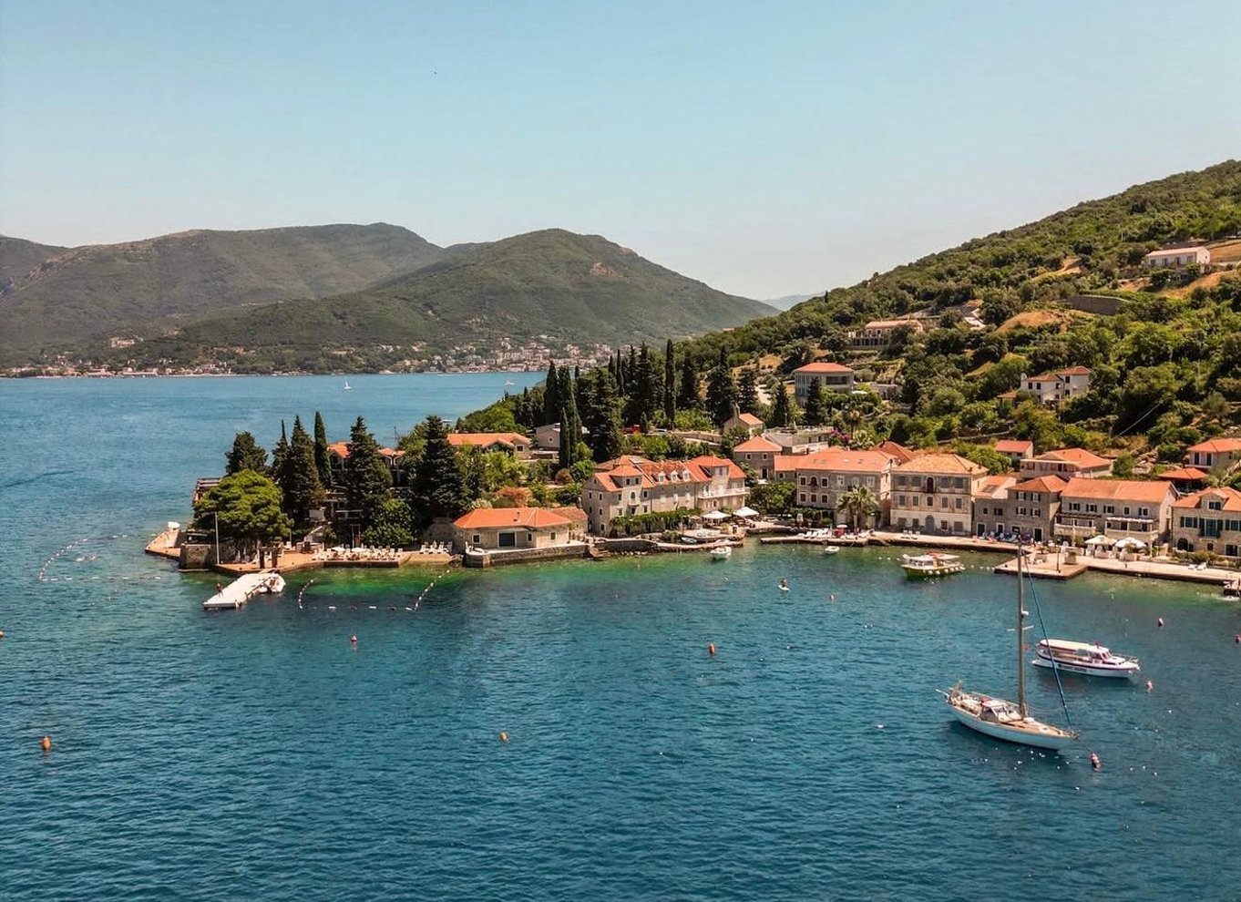 Kotor: Tur til Den Blå Grotte, ubådebasen og Lady of the Rocks