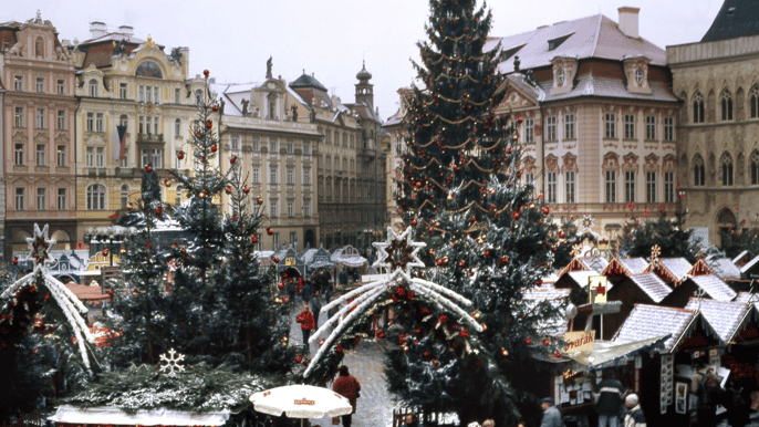 experience christmas shopping in prague
