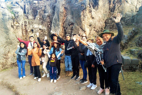 Cusco: City Tour Tour de Medio Día con Sacsayhuamán y Q’enqo Cusco: Morning City Tour with an Andean Dance Experience