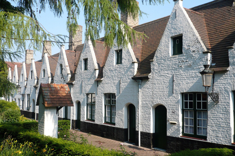 Excursão a pé por Bruges com cerveja e chocolateTour de cerveja e chocolate em Bruges