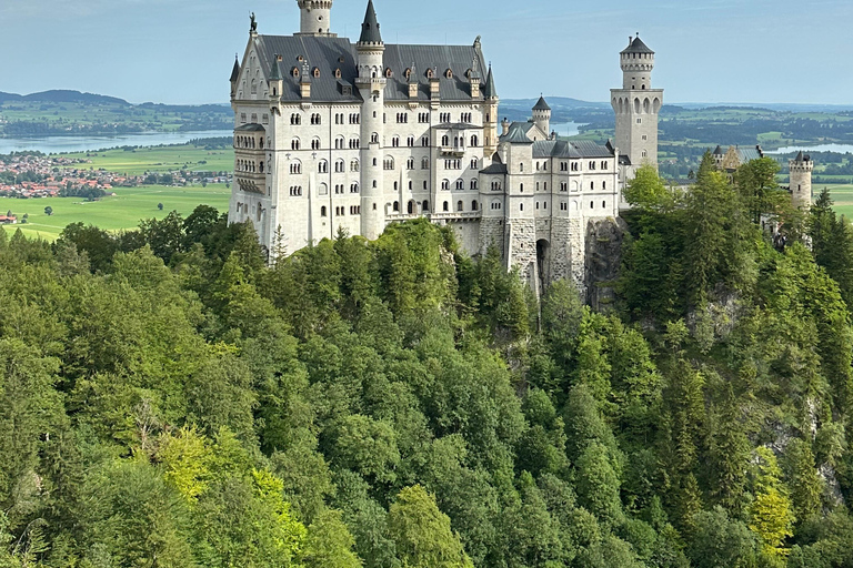 De Zurique: Excursão privada ao Castelo de Neuschwanstein com almoço