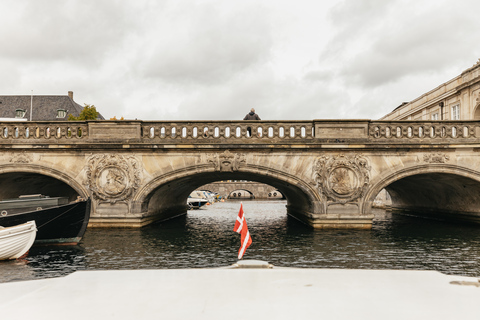 Copenhagen: Canal Cruise with Guide