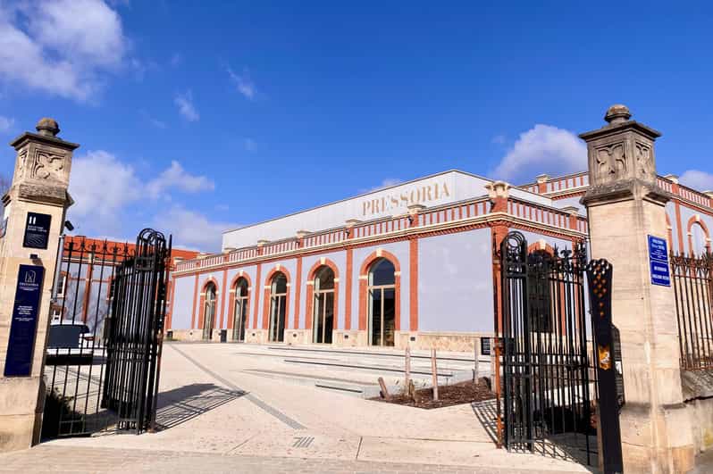 Colagem de mídia