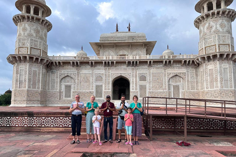 From Delhi: All-Inclusive Agra / Taj Mahal Tour Only Tour Guide