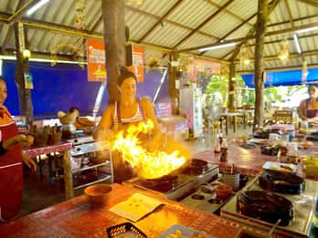 Краби: кулинарный урок в кулинарной школе Thai Charm с едой