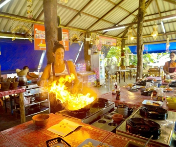 Krabi: Cooking Class at Thai Charm Cooking School with Meal