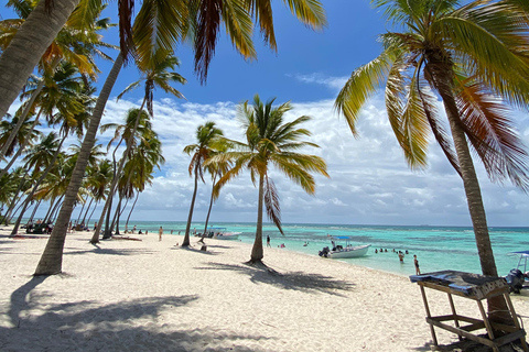 Saona Island VIP: 4 Beaches , Mano Juan & Canto de la Playa 4 Beaches VIP Saona Island: Mano Juan & Canto de la Playa