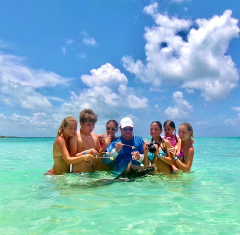 Nassau: Rose Island Swimming Pigs Morning Tour