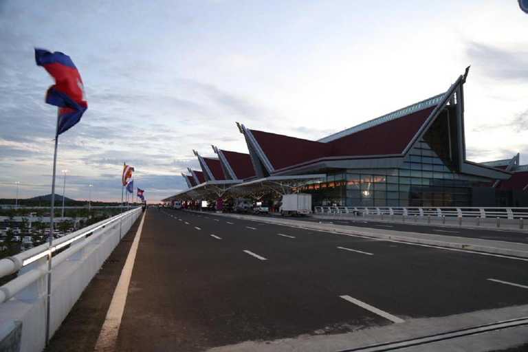 Siem Reap Airport Pick-up & Next Day Enjoy Angkor Wat Tour Private Transfers Siem Reap New Airport/ Angkor Wat Tour