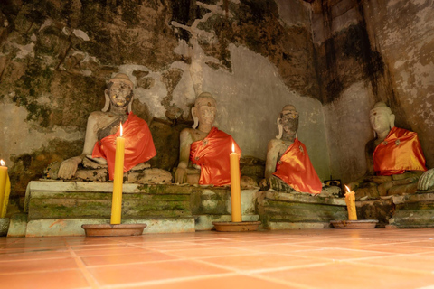 Chiang Mai: Doi Suthep Sunset & Hidden Temple with Guide