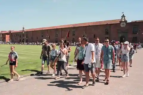 Von Florenz aus: Pisa, Lucca und Volterra Tagestour