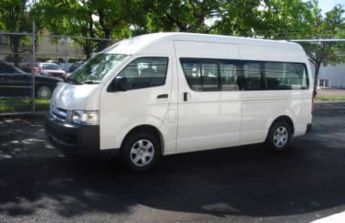 nassau roundtrip airport transfer to paradise island