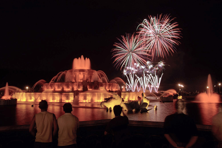Visite de 2 heures des feux d'artifice de Chicago Pier et visite en Segway en soiréeFeux d'artifice de 2 heures sur la jetée et visite en soirée en Segway à Chicago