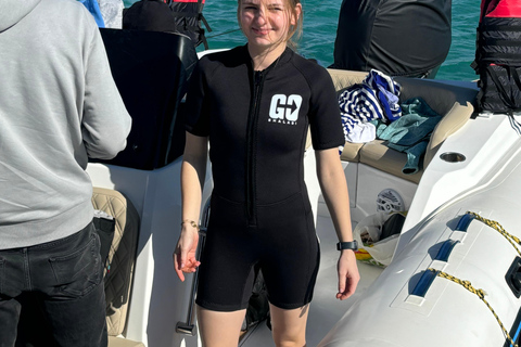 Hurghada: Sporty wodne, łódź bananowa i nurkowanie z rurkąBanan, przejażdżka sofą, nurkowanie z rurką i obserwacja delfinów