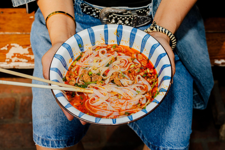 جولة طعام أطباق برابانغ مع أكثر من 15 تذوقًا