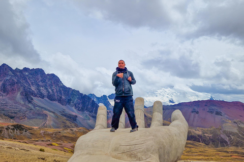 1 Day Adventure Tour to the Colorfull Rainbow Mountain