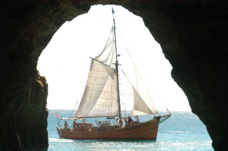 Svække flov Penge gummi Pirate Ship Cruise along the Algarve Coast | GetYourGuide