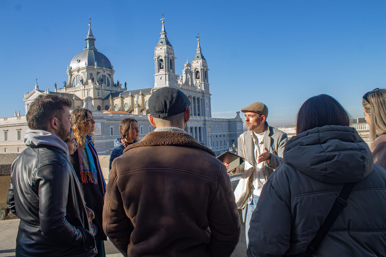 Madrid's Iconic Tapas, Taverns & History Experience