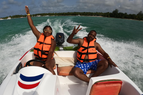 Punta Cana Speed Boat Tour: 2-Hour Self-Drive & Snorkeling Speed Boat & Snorkeling Tour in Punta Cana