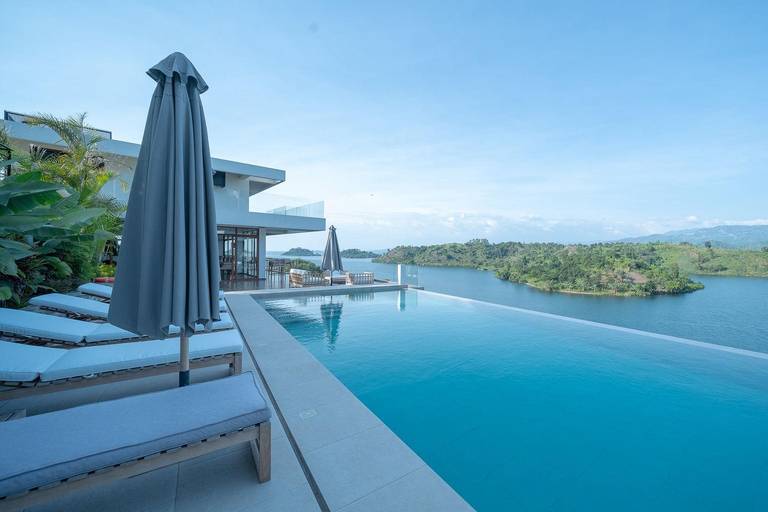 Lake Kivu Day Trip – Nature, Relaxation & Local Culture