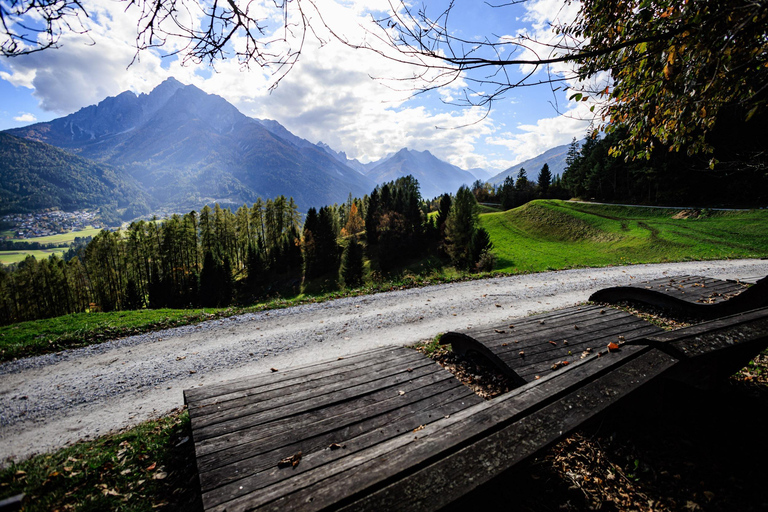 Innsbruck: Top-Class Guided E-Bike Panoramic Tour Innsbruck: Premium Guided Panoramic E-Bike Tour