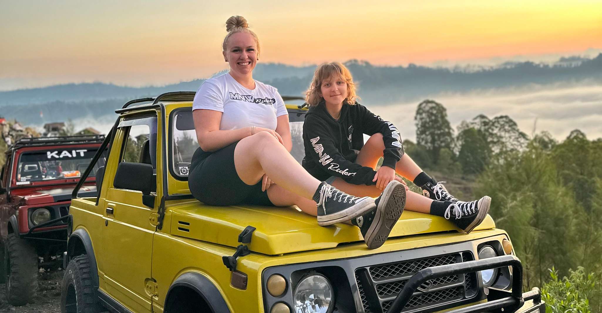 Private Sunrise Jeep Tour - Housity
