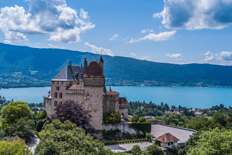 Excursión de un día privada desde Ginebra a Lovagny, Annecy, Lago y vuelta