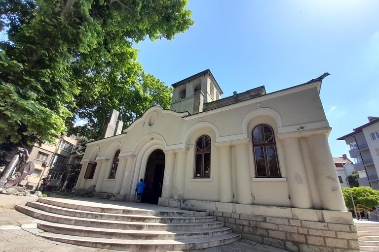 Echi di Varna: sapori, orme e raccontiEchi di Varna: sapori, passi e racconti