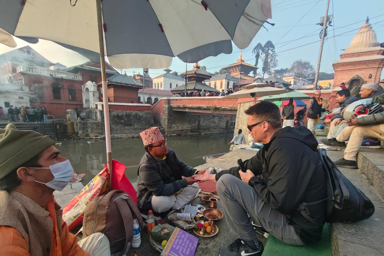 Kathmandu: Morning Pashupati Temple Sunrise Spiritual Tour