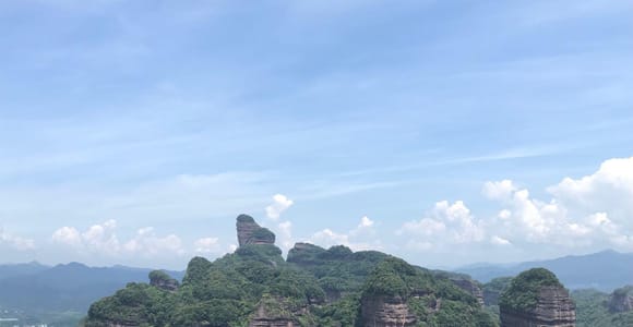 Von Guangzhou aus: Berg Danxia und Nanhua-Tempel ganztägig