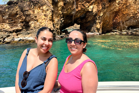 St. Lucia: Private Boat Tour with Snorkeling & Beaches