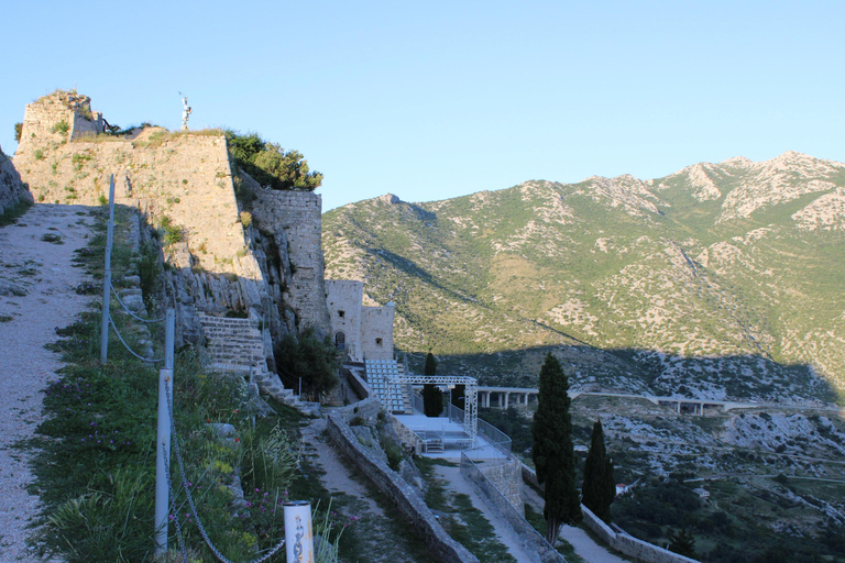 Split: Klis Sunset Sightseeingtour per bustourSplit: zonsondergang Klis Fortress bus- en wandeltour