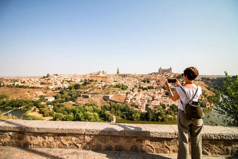 Segovia en Toledo: Alcázar met kathedraal en lunchoptiesRondleiding vanaf Plaza Las Ventas