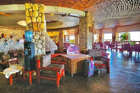 Mombasa/Diani: Taita Hills 2-Day Safari with Meals & Pickup