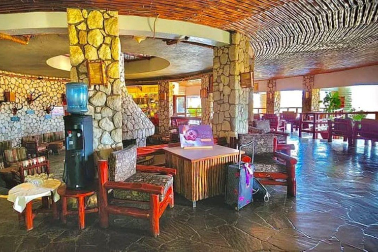 Mombasa/Diani: Taita Hills 2-Day Safari with Meals & Pickup