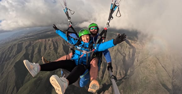 Costa Adeje: Paragliding with pick-up service and 5 free photos!