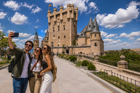 Madrid: Segovia and Ávila Tour with monuments optional Lunch