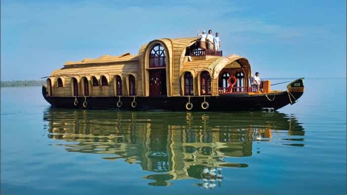 house boat kerala vembanadu lake