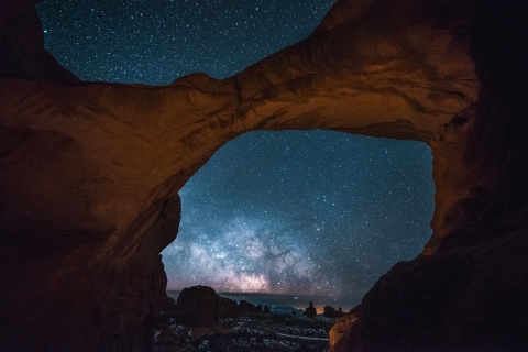 Moab: De vensters in Arches begeleide sterrenkijkwandeling