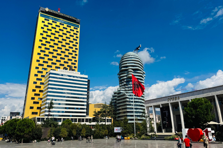 地拉那：本地导游带你快速徒步导览主要景点