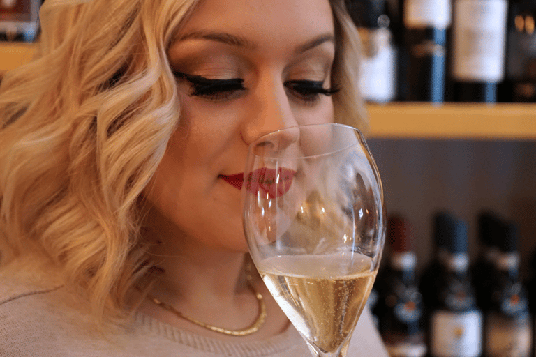 Easy Wine Tasting in Genoa City Center English