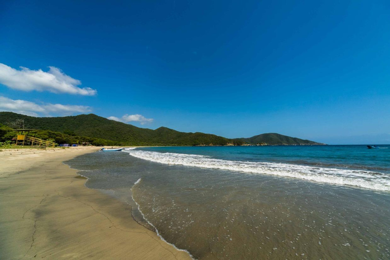 Santa Marta: Tour Playa Cristal Tayrona Park from the city of Cartagena Santa Marta: Playa Cristal Tayrona Park Tour from Cartagena City