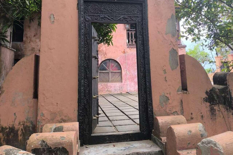 ZANZÍBAR: isla de la Prisión, natación en cuevas y Laguna Azul