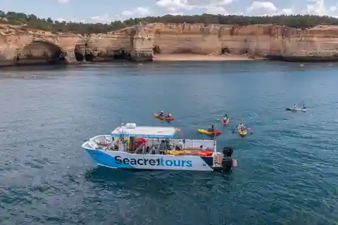 Albufeira Marina: Benagil Grot naar Marinha Strand Kajaktocht